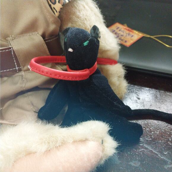 VINTAGE NWT! CORNELIUS VANDERBEAR, "OUT OF AFRICA" W/BLACK PANTHER! ORIG TAGS! - Picture 8 of 9